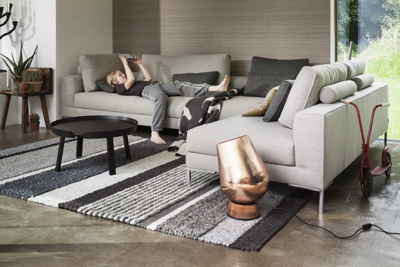 Woonkamers met grijze vloer: woonkamer grijs wit zwart inspiratie ... Gietvloer vloerkleed woonkamer