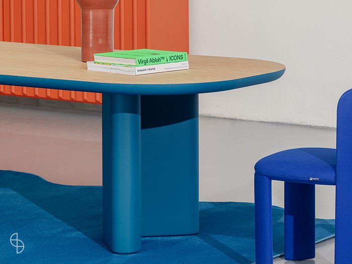 Miniforms eetkamertafel eiken met blauw Spinde next Zwolle